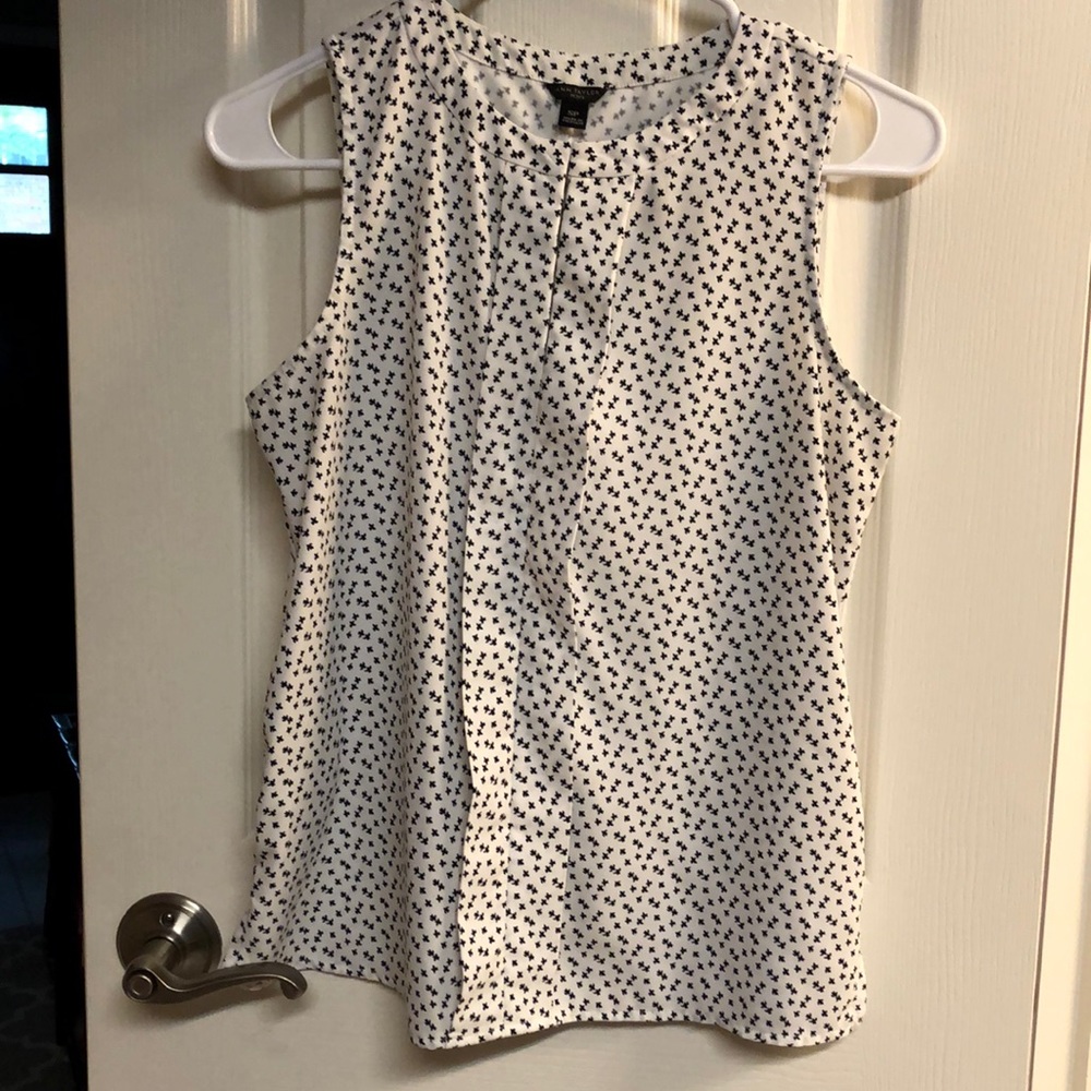 Ann Taylor Petite Sleeveless Shirt